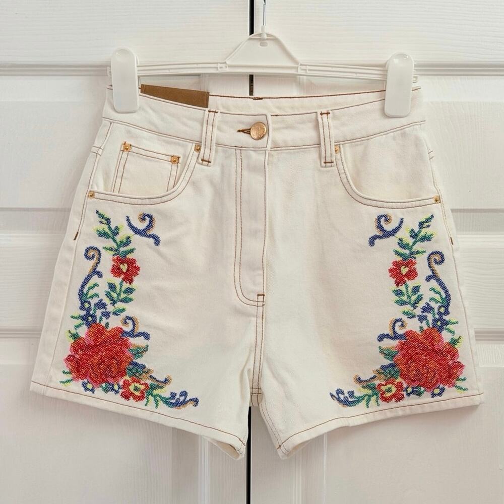 Farm Rio Off-White Flower Tapestry Embroidered Shorts NWT 27 - Picture 3 of 6